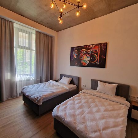 Apart Hotel Loft Alma-Ata Exteriör bild