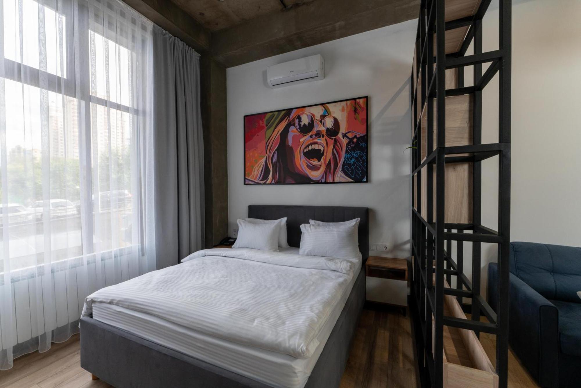 Apart Hotel Loft Alma-Ata Exteriör bild