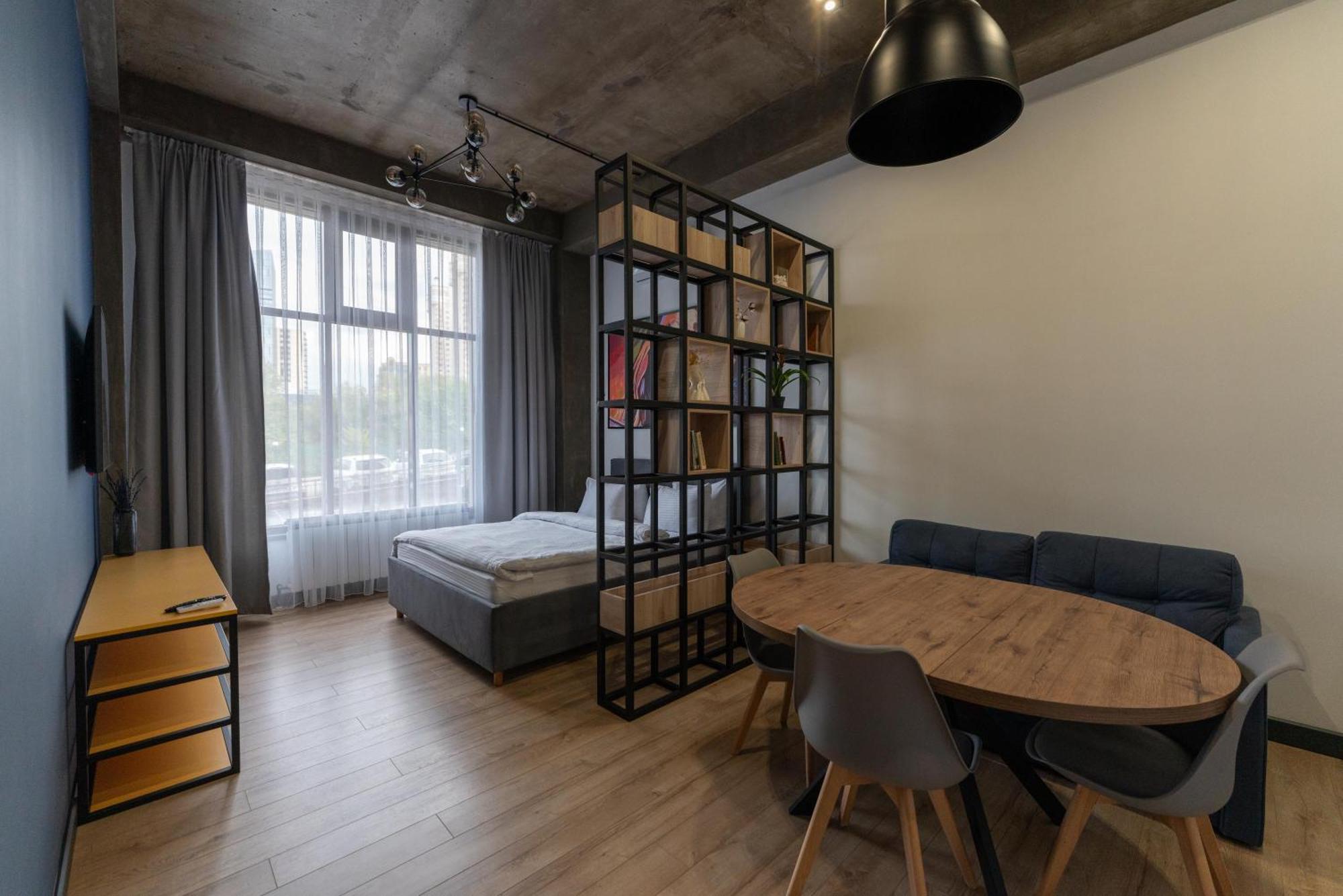 Apart Hotel Loft Alma-Ata Exteriör bild